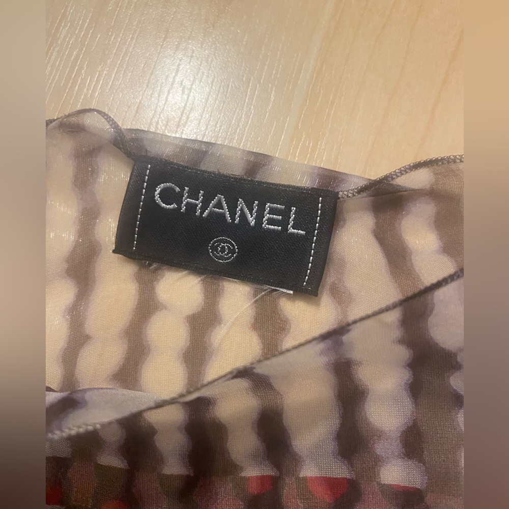 Vintage Chanel silk vest - Picture 14 of 15